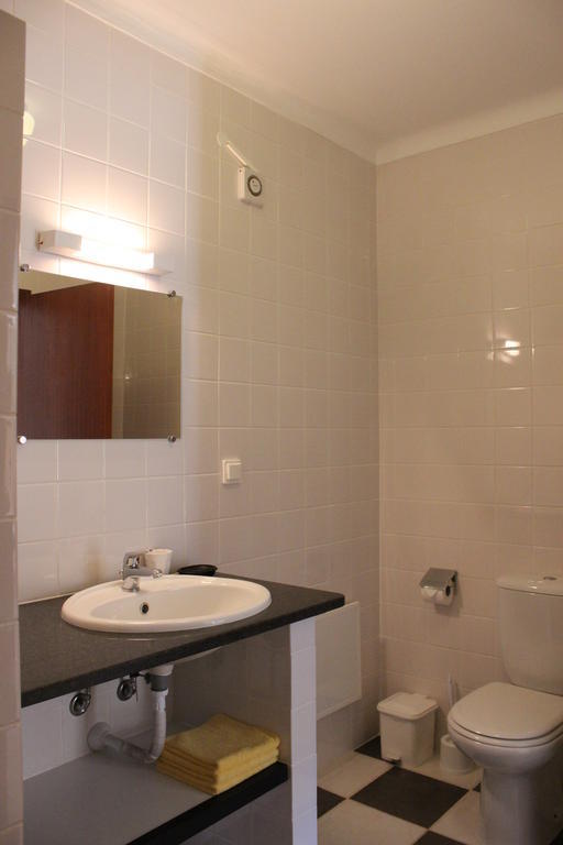 Filhas Do Mar Apartments Salema Room photo