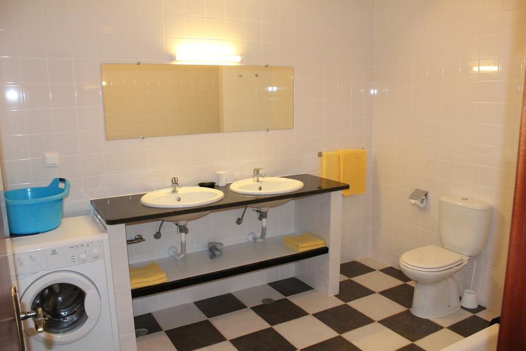 Filhas Do Mar Apartments Salema Room photo