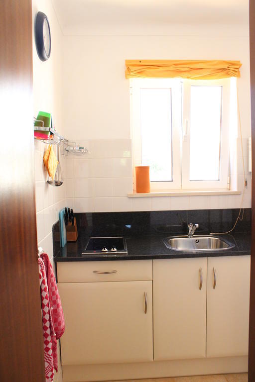 Filhas Do Mar Apartments Salema Room photo