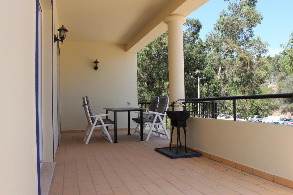 Filhas Do Mar Apartments Salema Room photo